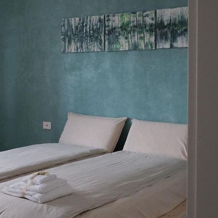 B&B Colori Del Lago Brebbia ภายนอก รูปภาพ
