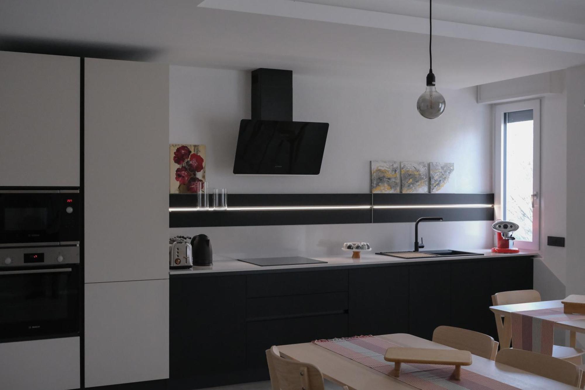B&B Colori Del Lago Brebbia ภายนอก รูปภาพ