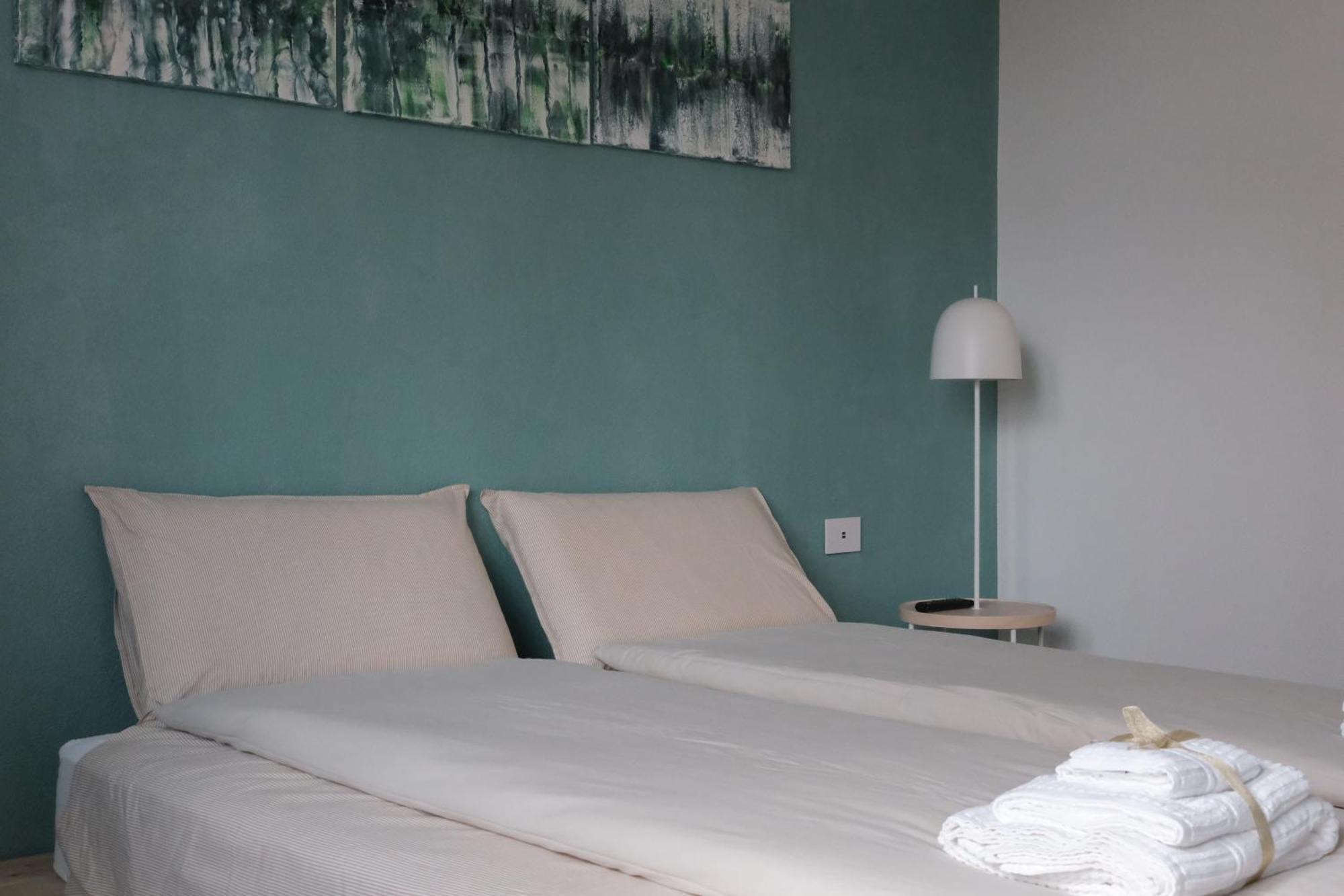 B&B Colori Del Lago Brebbia ภายนอก รูปภาพ
